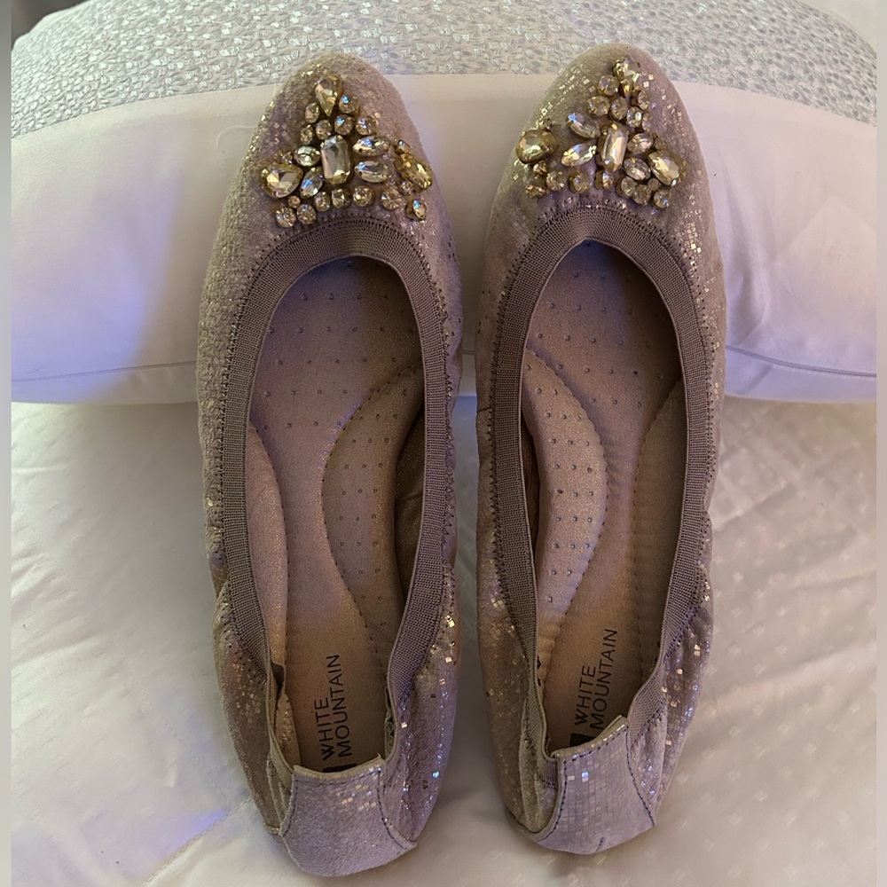White Mountain Gold Glitter Flats with Rhinestone Embellishments Size 9